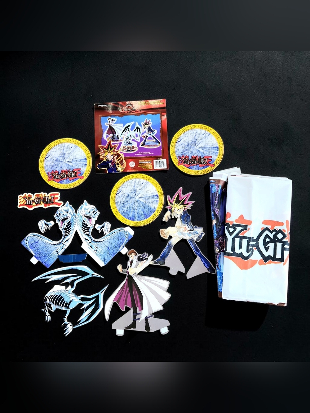 1996 Yu Gi Oh Cardboard Stand Up Centerpiece Set &  Table Cover Open Box Unused